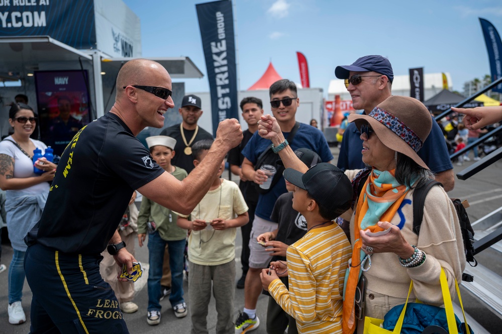 Recruiters arrive at Fleet Week L.A.