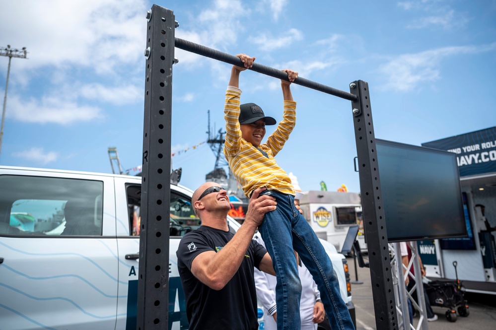 Recruiters arrive at Fleet Week L.A.