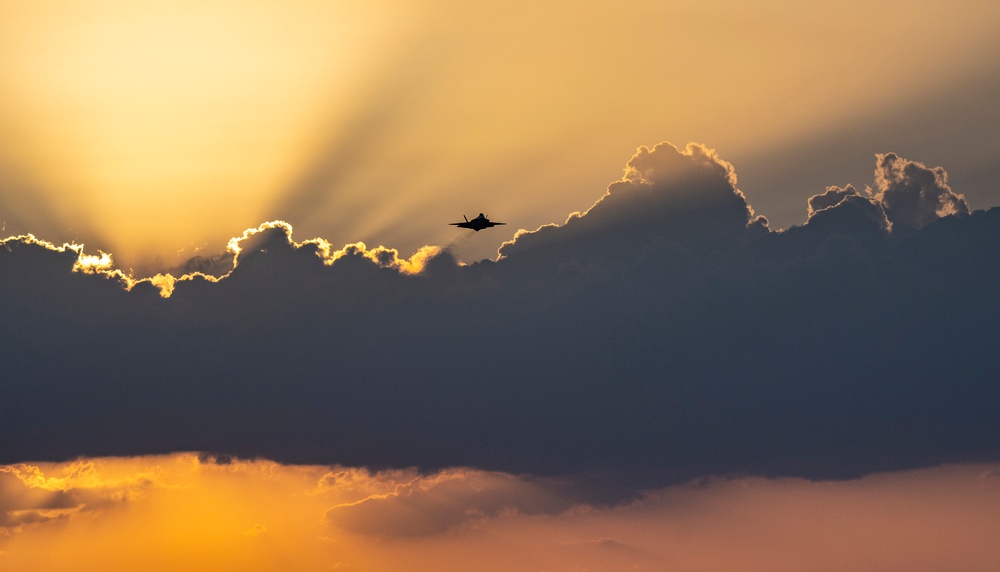 F-35 Lightning II Demo Team at Sun N Fun