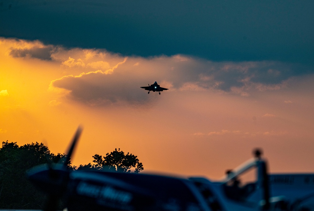 F-35 Lightning II Demo Team at Sun N Fun