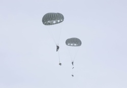 20th Special Forces Group conduct airborne operations during Defender 25 [Image 1 of 4]