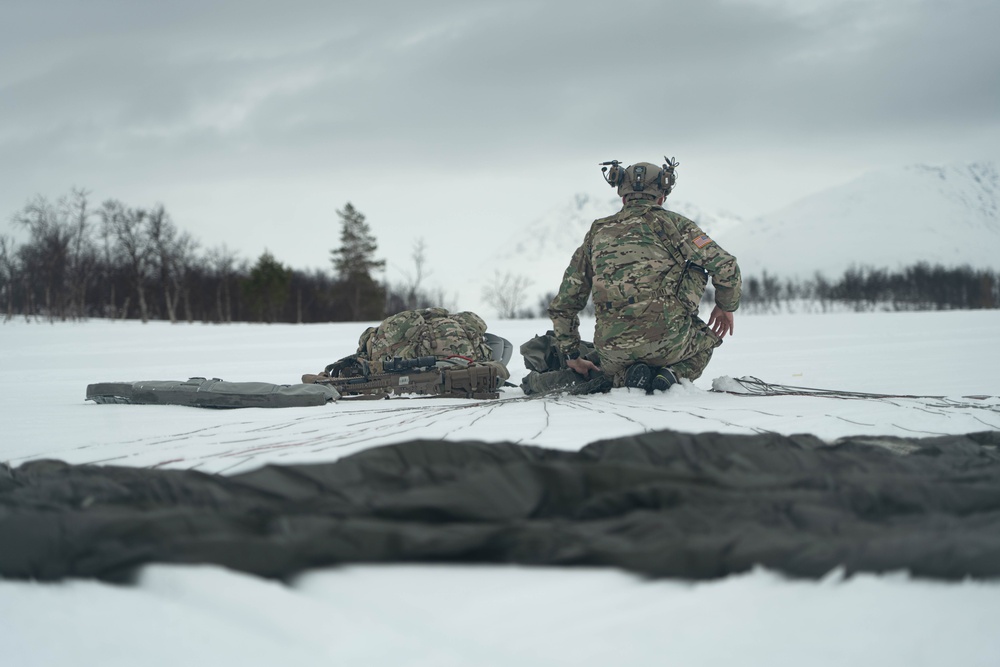 20th Special Forces Group conduct airborne operations during Defender 25