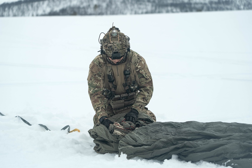 20th Special Forces Group conduct airborne operations during Defender 25