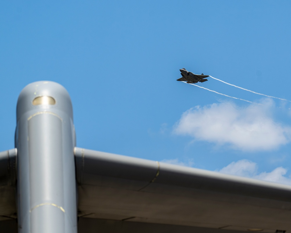 F-35 Lightning II Demo Team at Sun N Fun