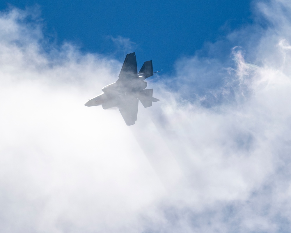 F-35 Lightning II Demo Team at Sun N Fun