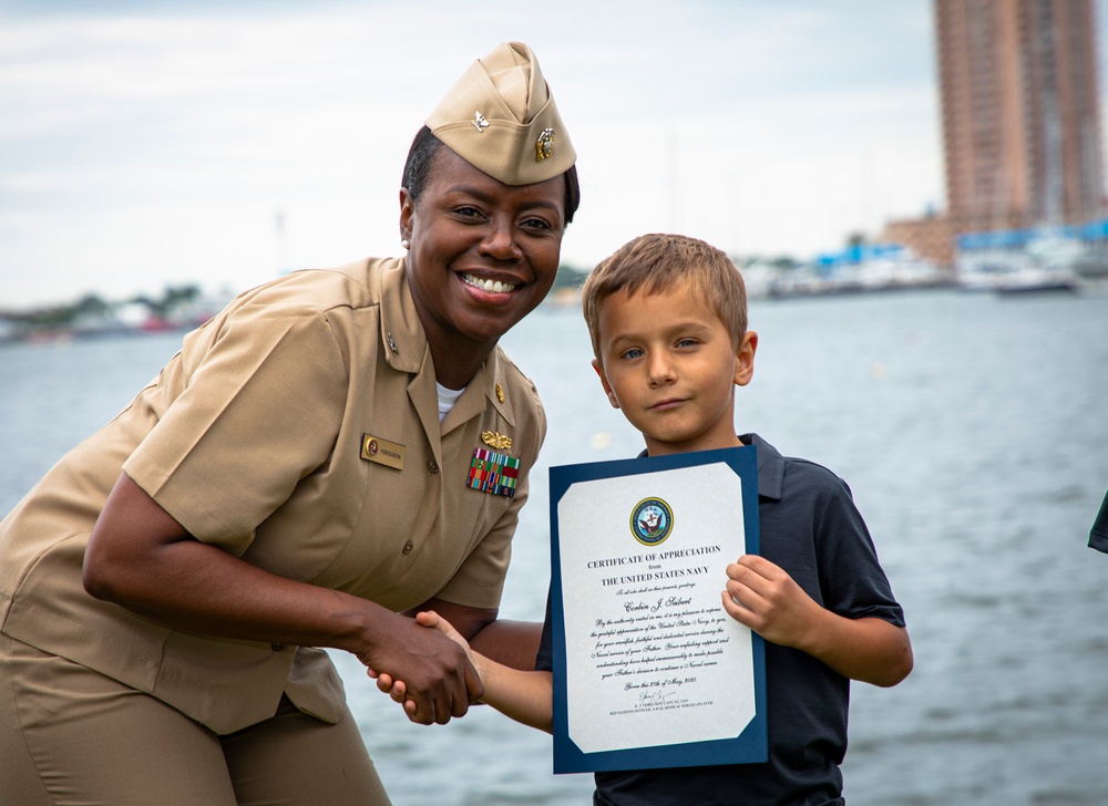 Naval Medical Forces Atlantic Personnel Specialist Selected for Advancement to Master Chief Reenlists