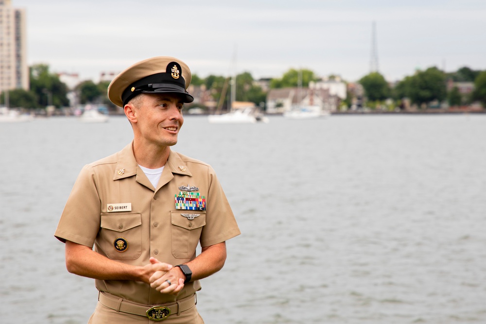 Naval Medical Forces Atlantic Personnel Specialist Selected for Advancement to Master Chief Reenlists