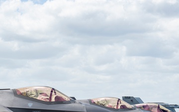 F-35 Lightning II Demo Team at Sun N Fun