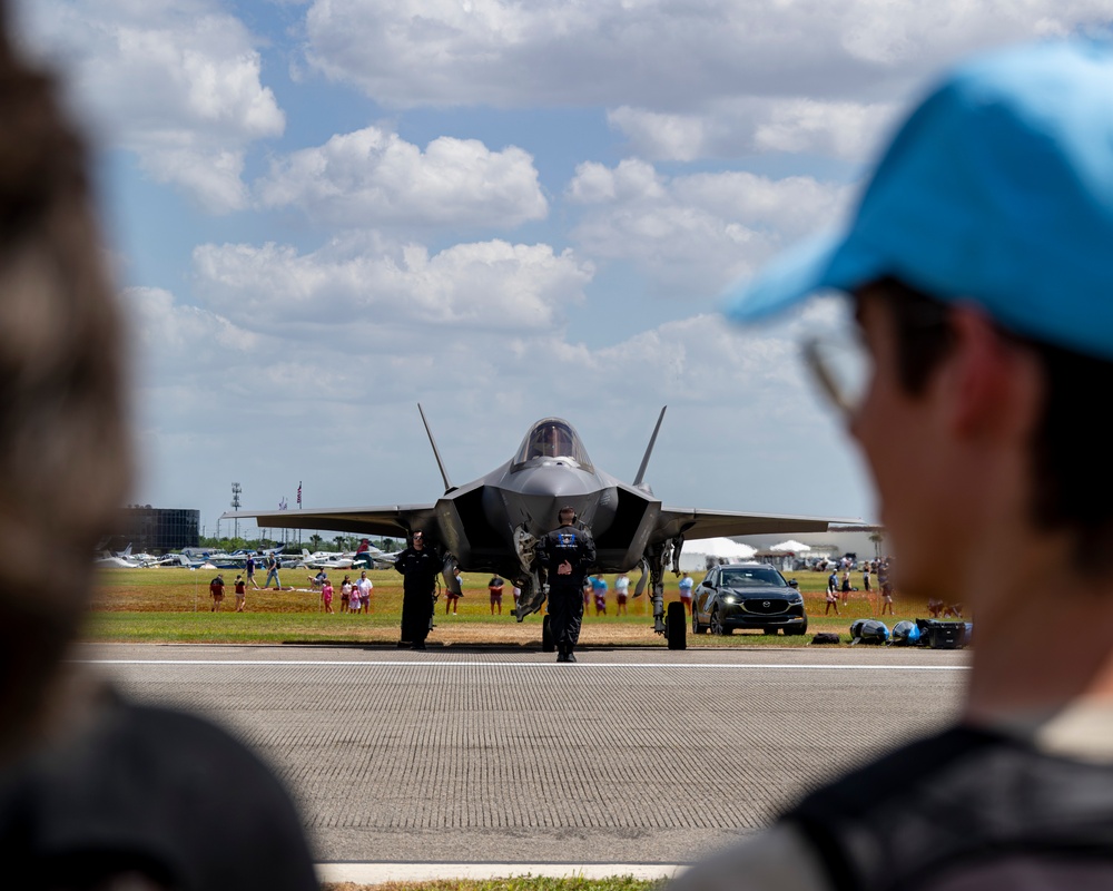 F-35 Lightning II Demo Team at Sun N Fun