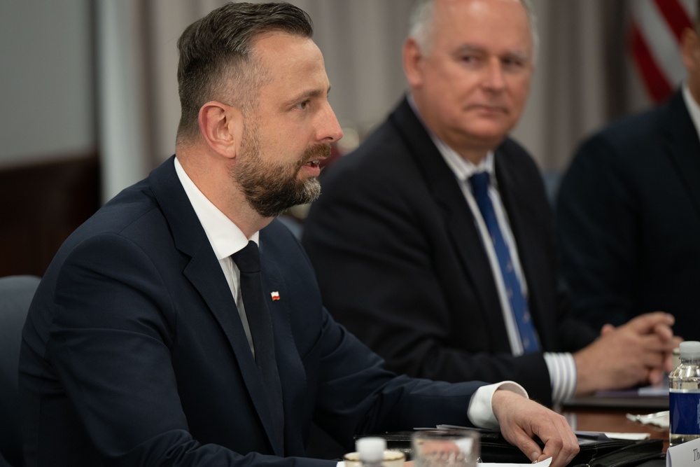 SD hosts Polish Deputy Prime Minister at Pentagon