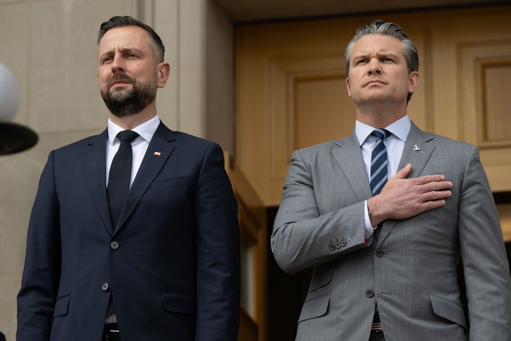 SD hosts Polish Deputy Prime Minister at Pentagon