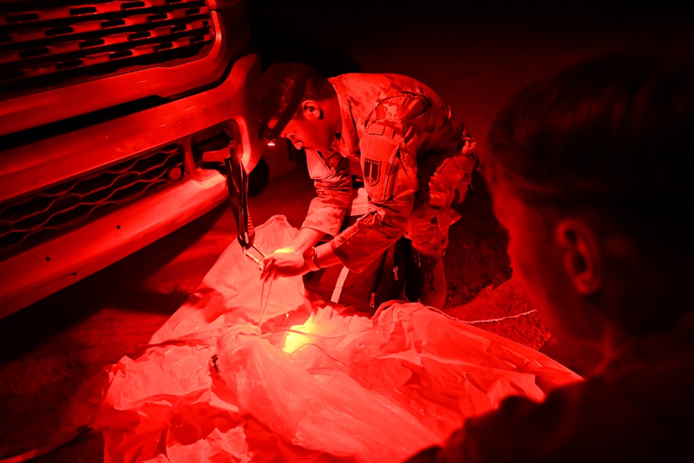 Soldiers Experiment with High Altitude Balloons