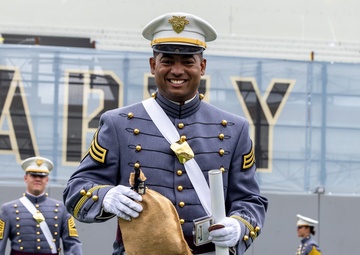 U.S. Military Academy Class of 2025 thrives on its way to earning diplomas, commissions