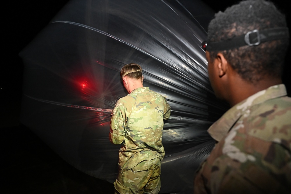 Soldiers Experiment with High Altitude Balloons