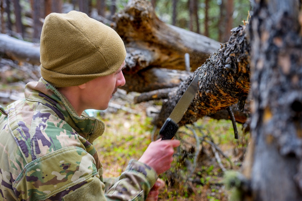 Wyoming Cowboy Aviation Task Force conduct SERE training