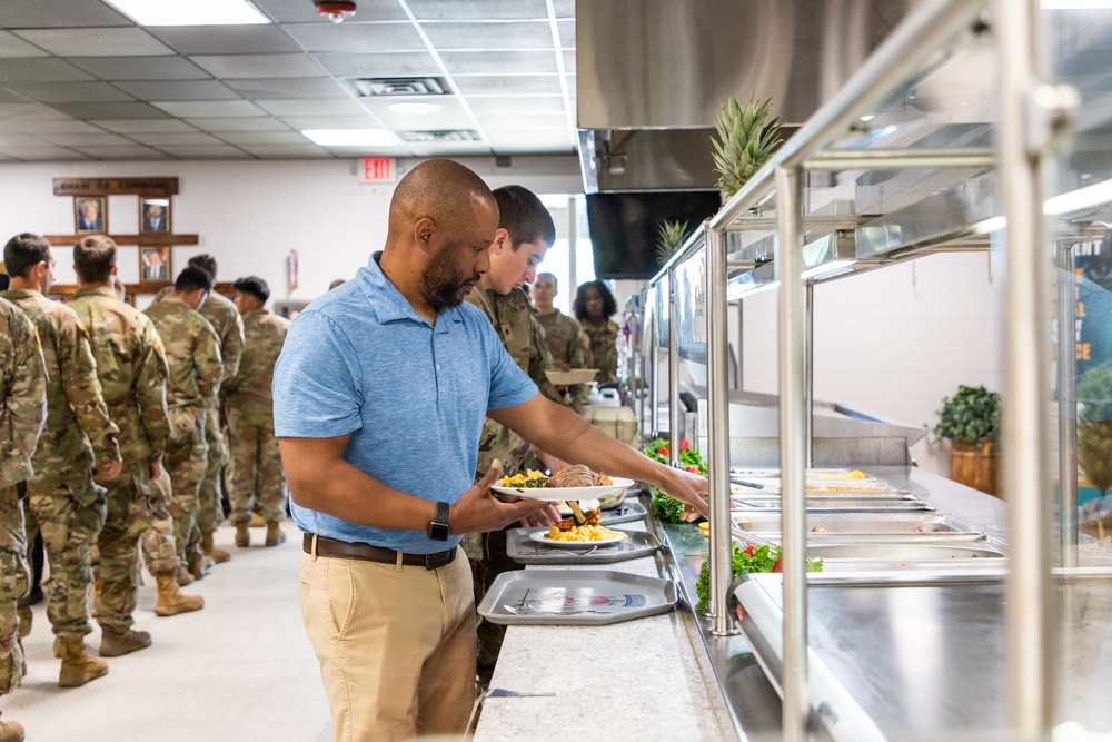 2nd BCT Commando Warrior Restaurant Builds Morale