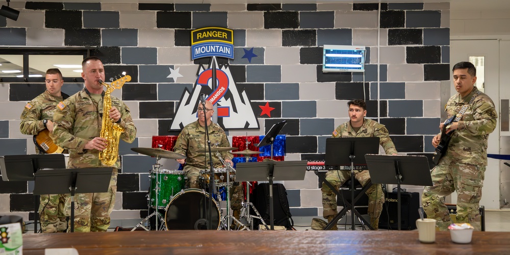 2nd BCT Commando Warrior Restaurant Builds Morale