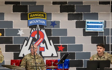 2nd BCT Commando Warrior Restaurant Builds Morale