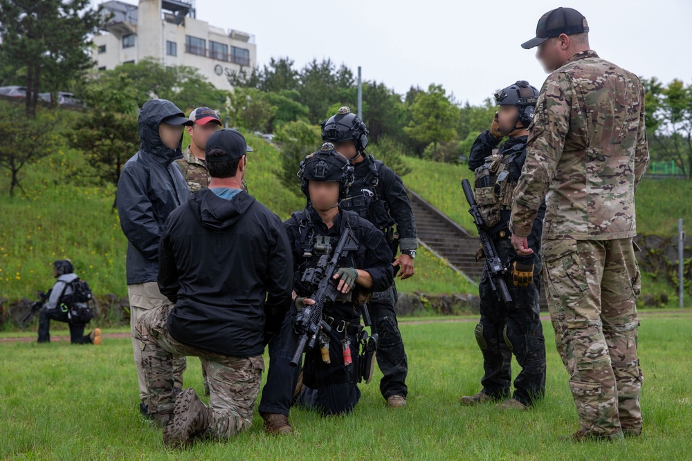 U.S., ROK special operations personnel enhance counter gray zone burden sharing through routine training