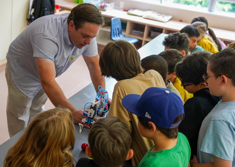 SRF-JRMC Brings a Little Magic to Ikego Elementary School’s STEAM Day