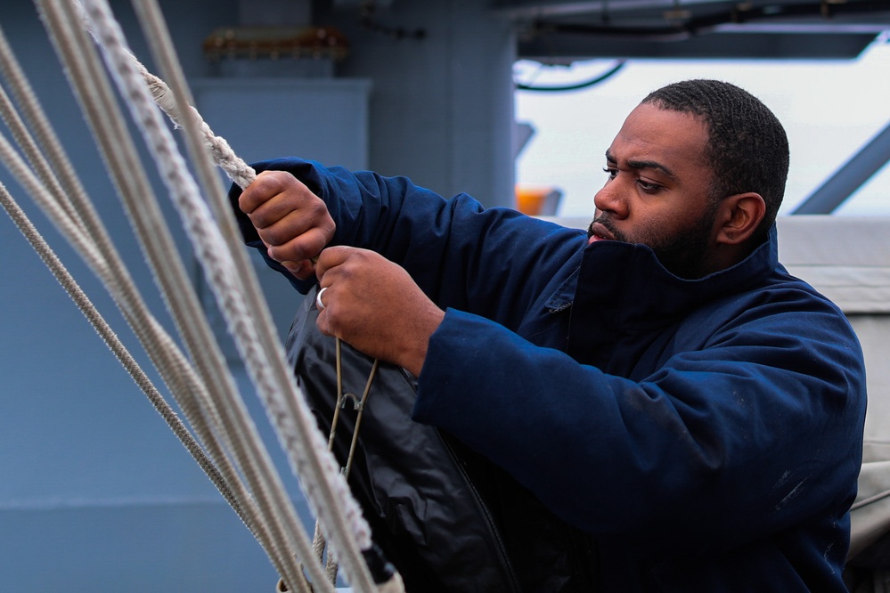 George Washington conducts fueling-at-sea
