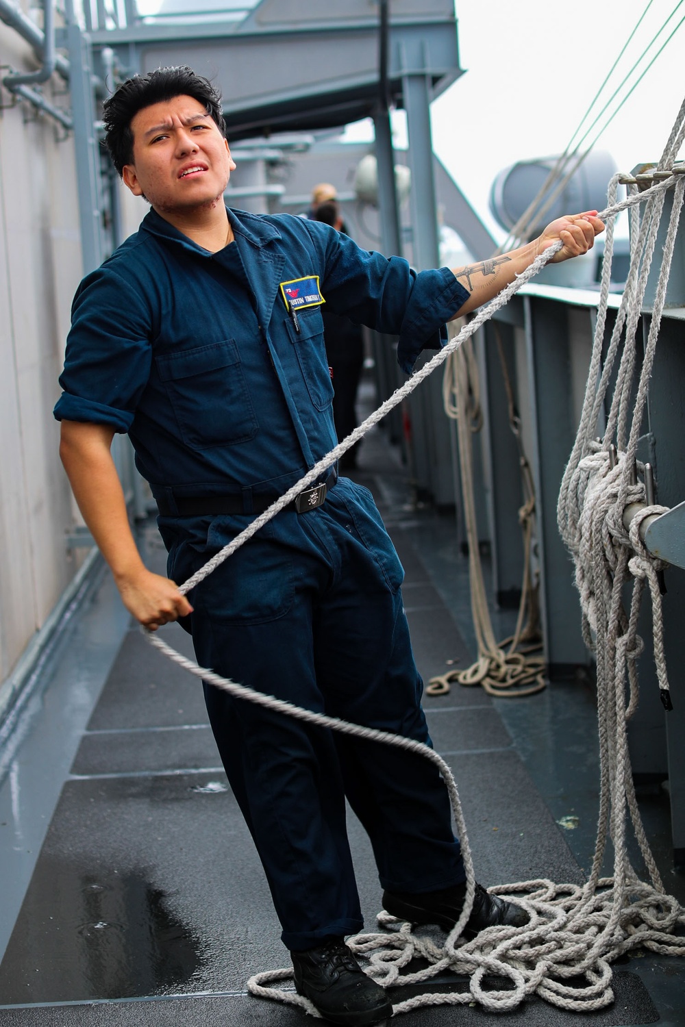 George Washington conducts fueling-at-sea