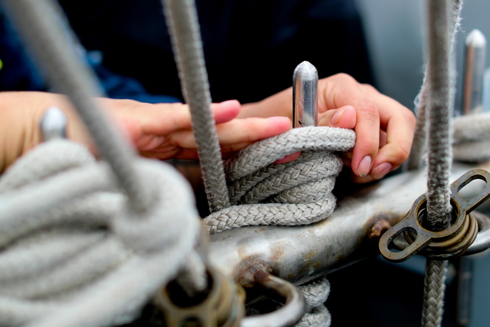 George Washington conducts fueling-at-sea