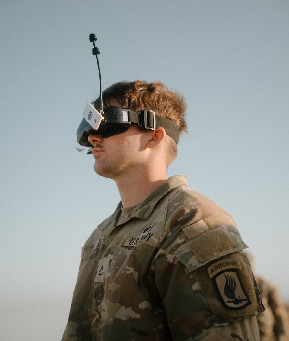 US combat engineers operate FPV drones in Tunisia
