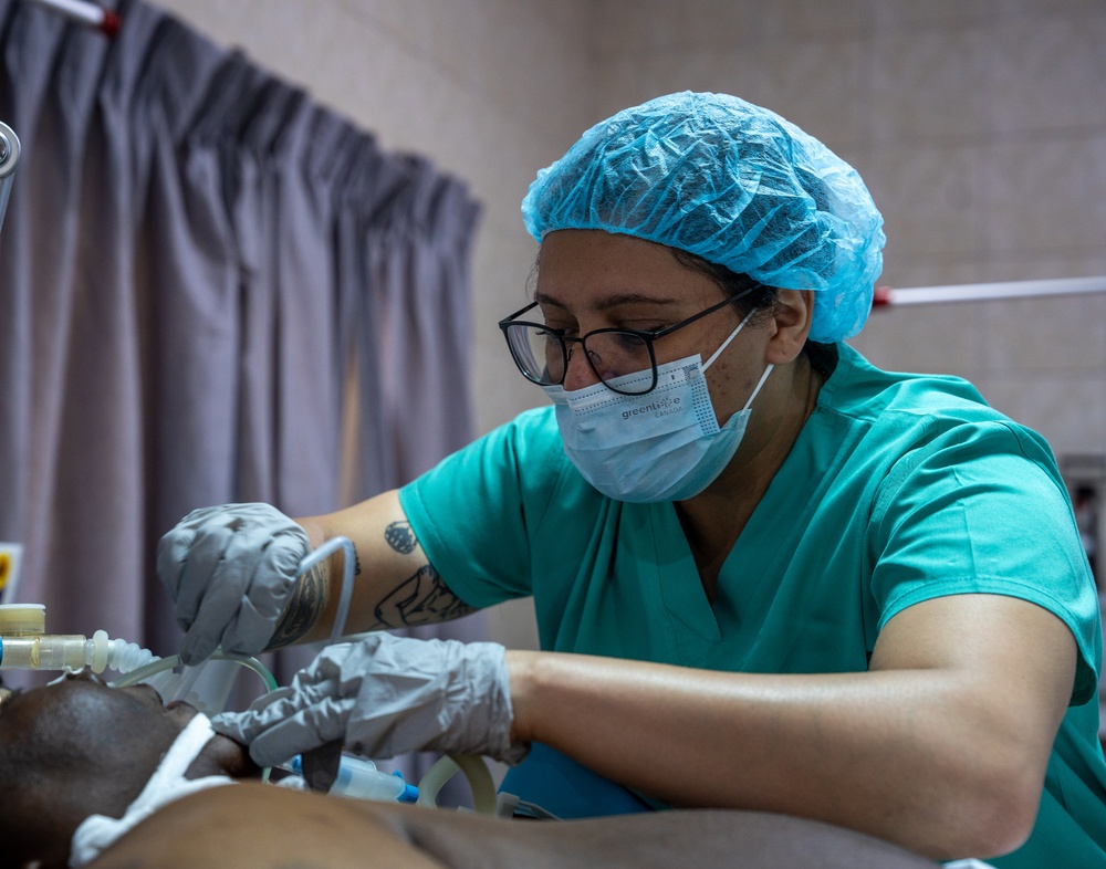 Respiratory technician takes care of patients in the ICU during African Lion 2025