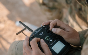 US combat engineers operate FPV drones in Tunisia