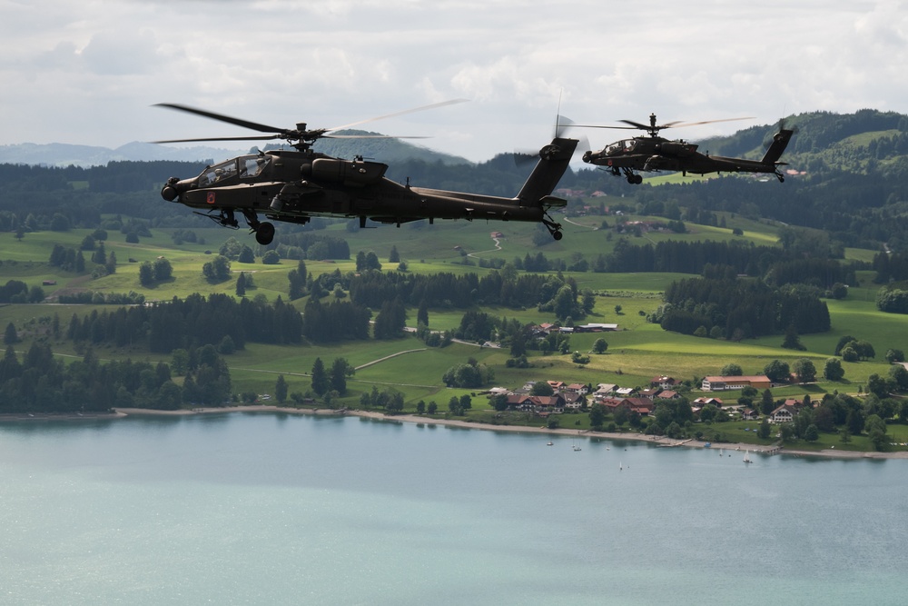 12th CAB honors its brigade commander with a final flight