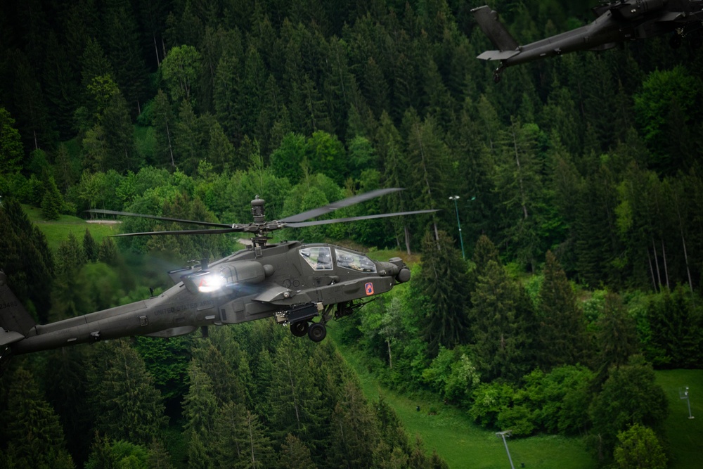 12th CAB honors its brigade commander with a final flight
