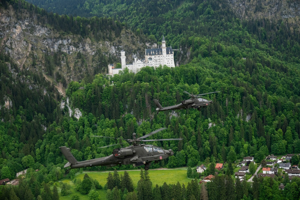 12th CAB honors its brigade commander with a final flight