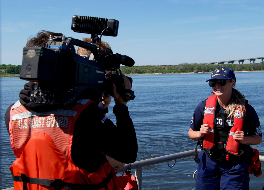 Coast Guard shares boating safety tips ahead of Memorial Day weekend