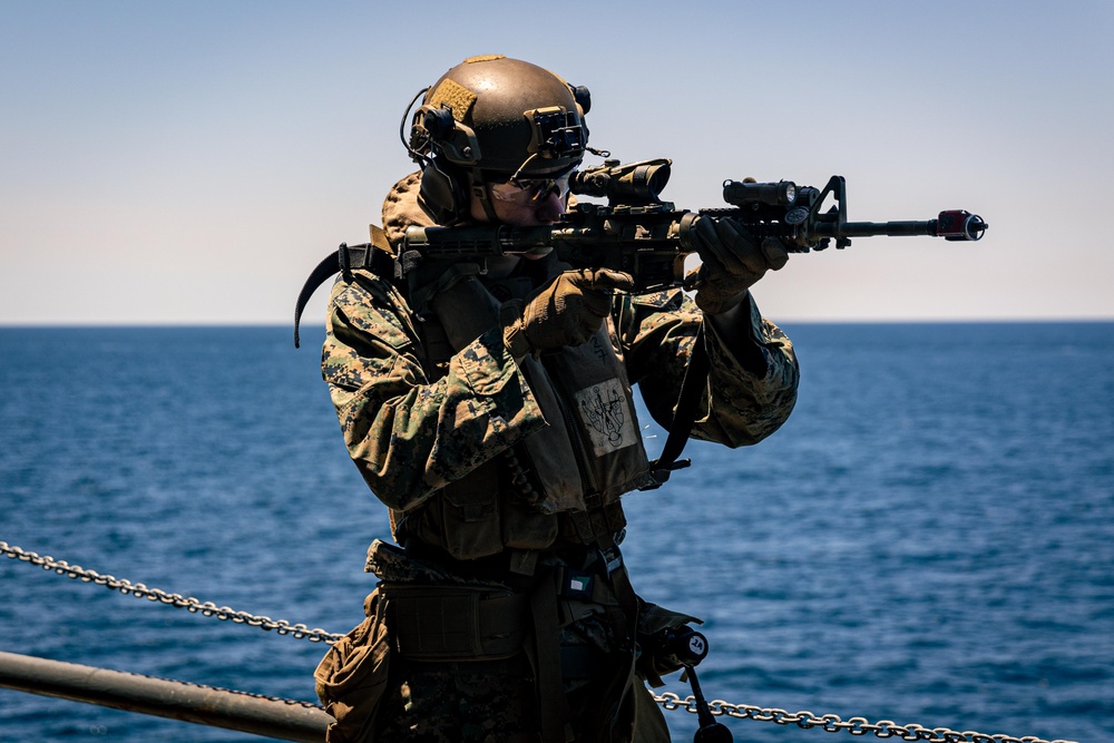 22nd MEU | Defense of the Amphibious Task Force During ARGMUEX