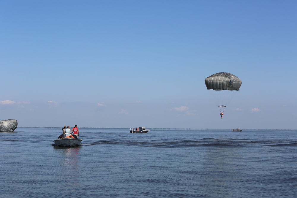 Army paratroopers conduct water jump into Lake Okeechobee