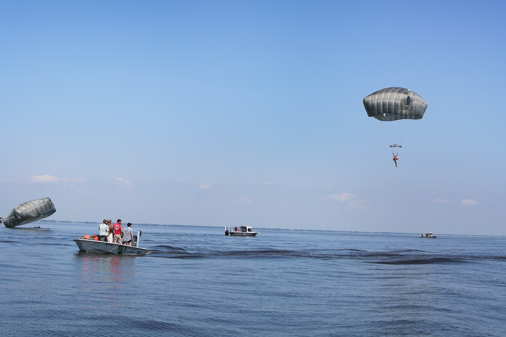 Army paratroopers conduct water jump into Lake Okeechobee