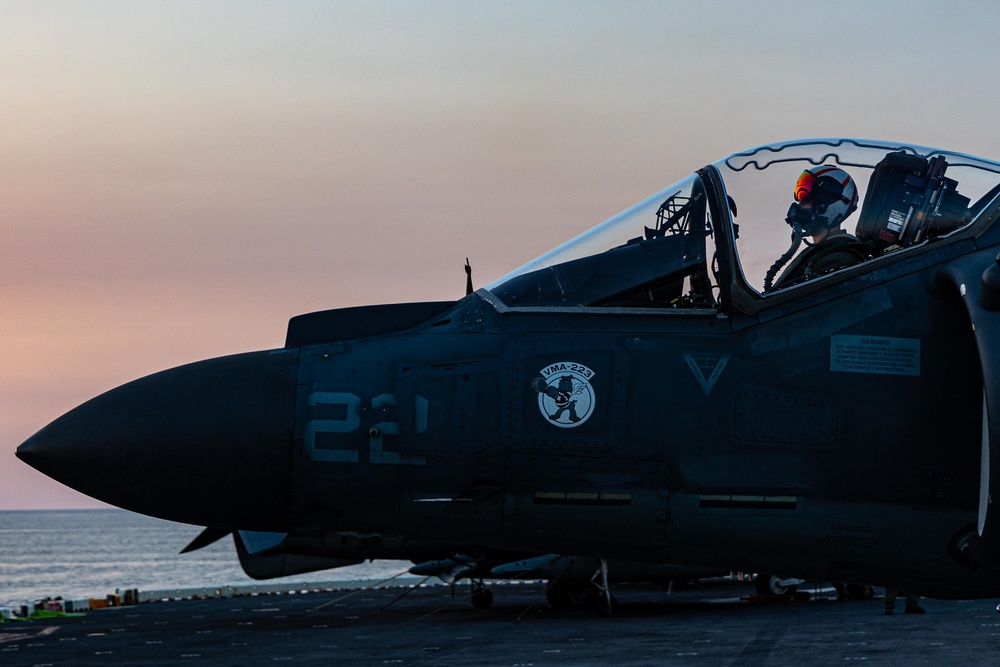 22nd MEU | Harrier Flight Ops Aboard USS Iwo Jima
