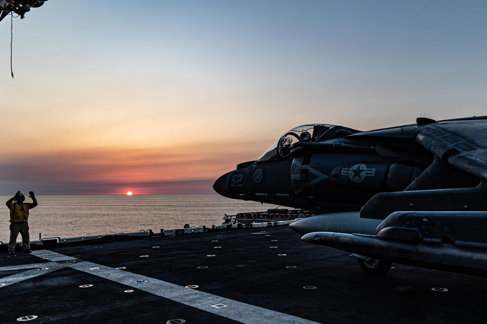 22nd MEU | Harrier Flight Ops Aboard USS Iwo Jima