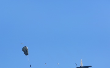 Army paratroopers conduct water jump into Lake Okeechobee