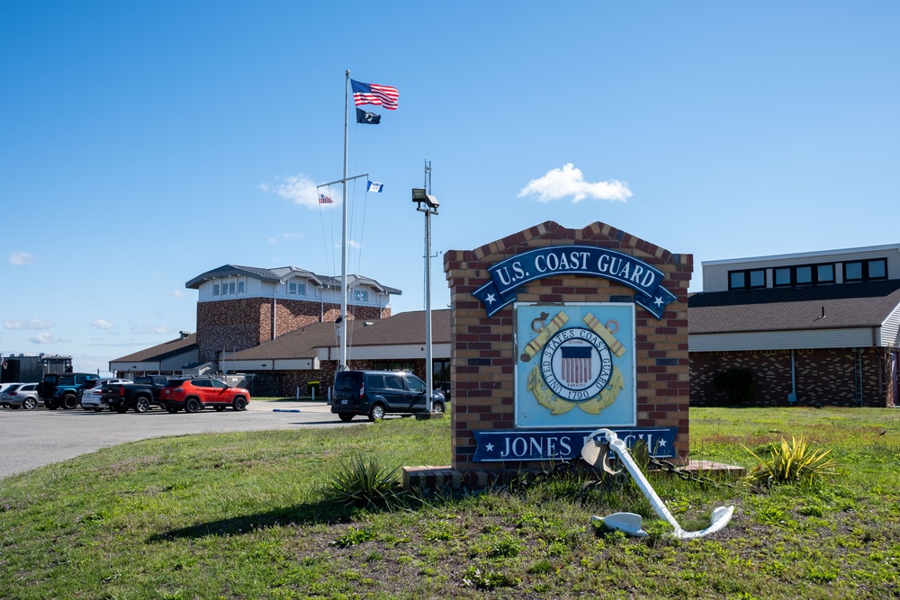 Station Jones Beach, K9,  Supports Security Zone Operations During FourLeaf Air Show 2025
