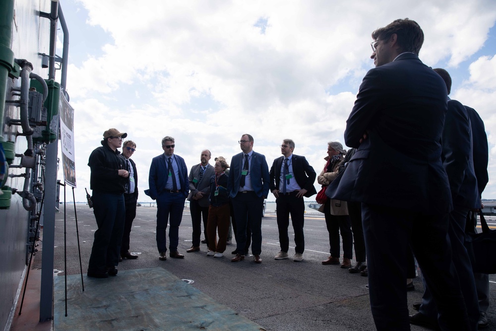 Kearsarge Hosts French Institute for Higher National Defense Studies