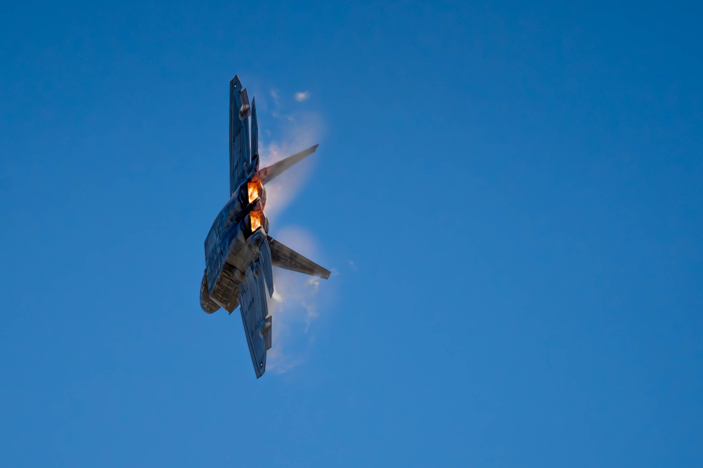 F-22 Raptor Demonstration Practice