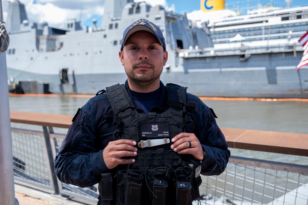 Coast Guard Recruiters and Members Participate in Fleet Week New York 2025