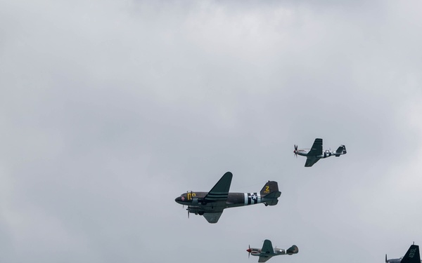 U.S. Coast Guard supports the 2025 FourLeaf Air Show