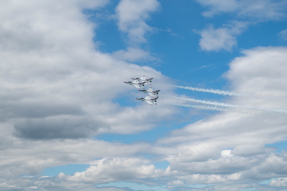 U.S. Coast Guard supports the 2025 FourLeaf Air Show