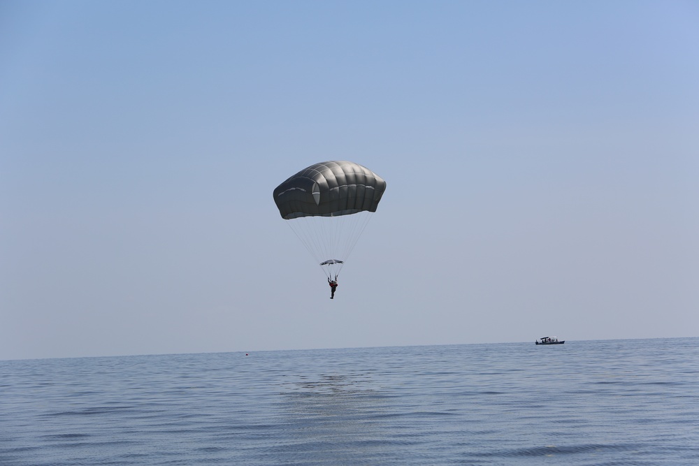 Army paratroopers conduct water jump into Lake Okeechobee
