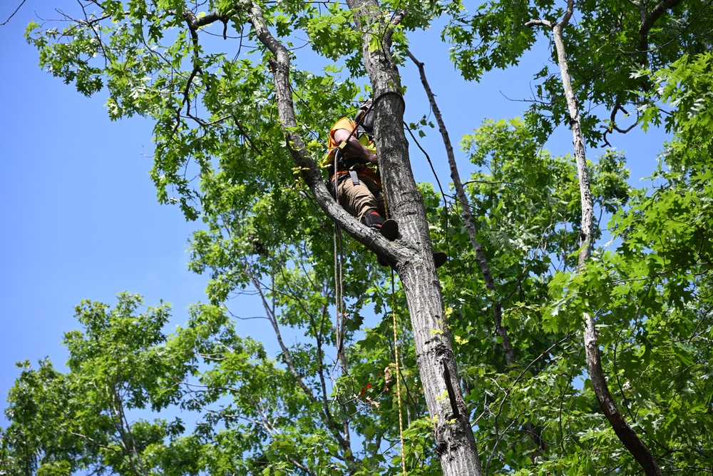 Crews support the Personal Property Debris Removal (PPDR) mission after Hurricane Helene