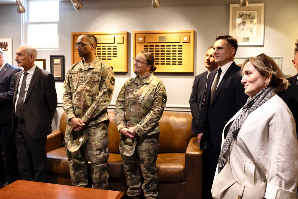 WRAIR and WRAIR-EME host delegates from the Republic of Georgia 11-16 May 2025