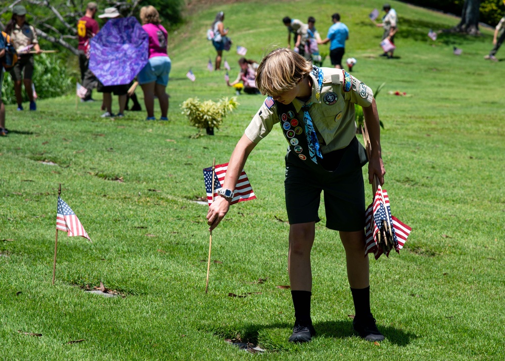 Scouts, Soldiers, volunteers honor fallen at Memorial Day ceremony